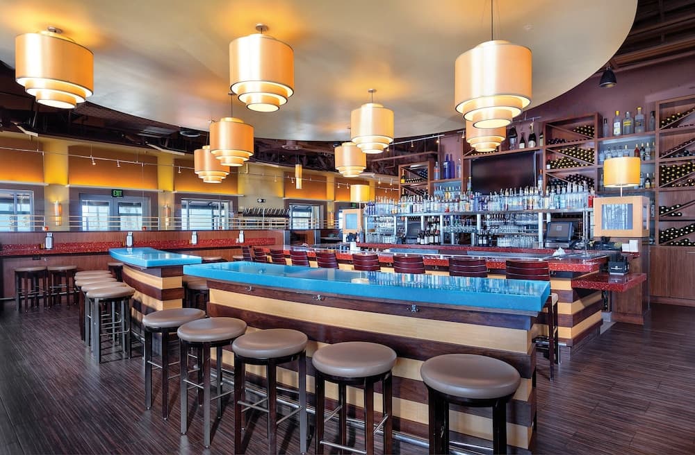 Club Wyndham Oceanside Pier interior in Oceanside, CA — gallery photo 2