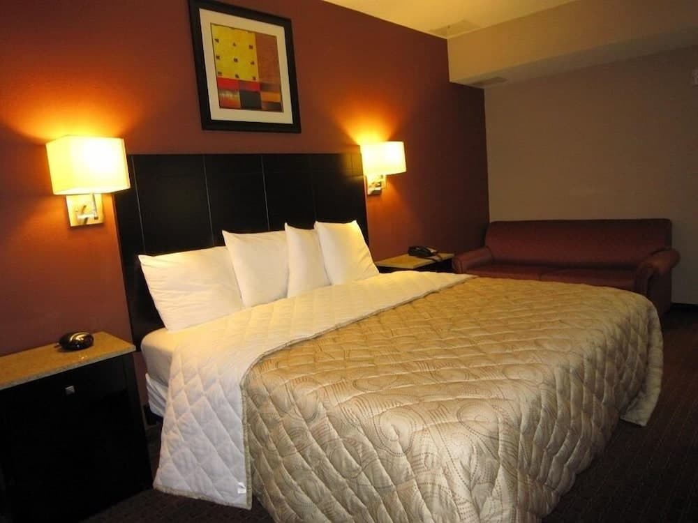 Red Carpet Inn And Suites Monmouth Jtc property views in Monmouth Junction, NJ — gallery photo 3