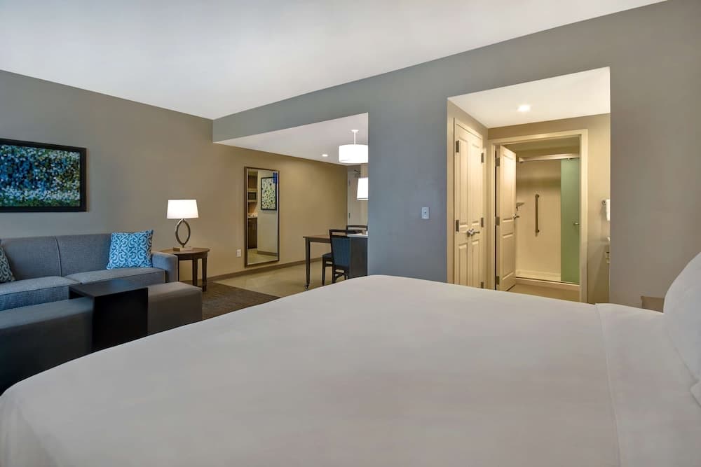 Homewood Suites by Hilton Orlando at Flamingo Crossings gallery photo in Winter Garden, FL — image 13