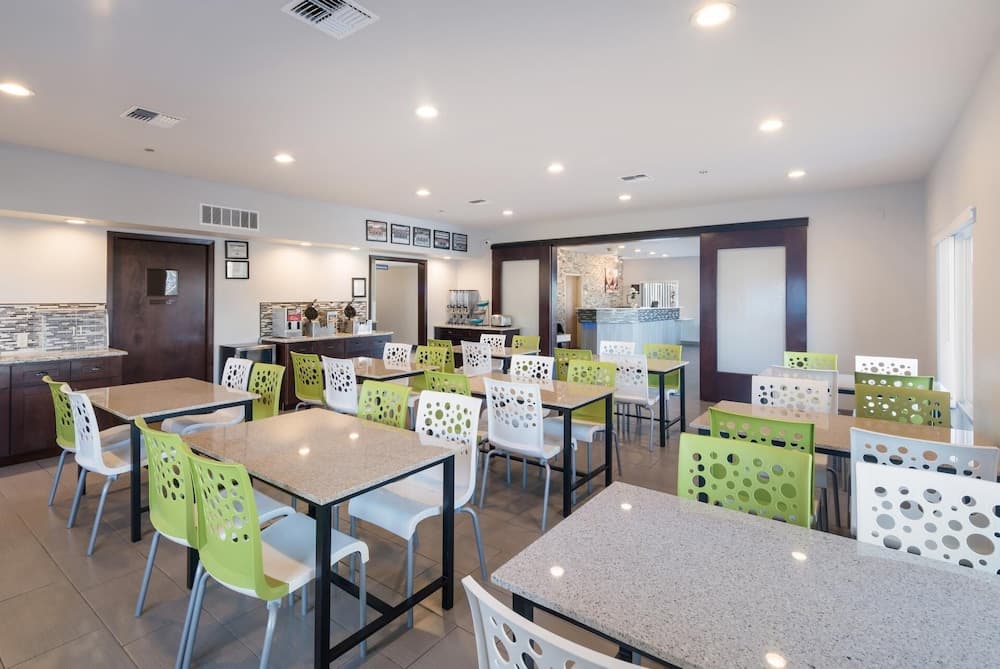 Quality Inn & Suites Kennewick Tri-Cities gallery photo in Kennewick, WA — image 29