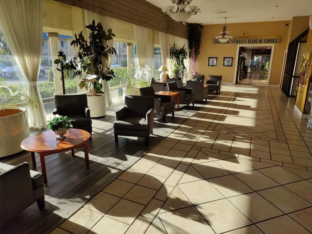 Stockton Inn interior in Stockton, CA — gallery photo 2