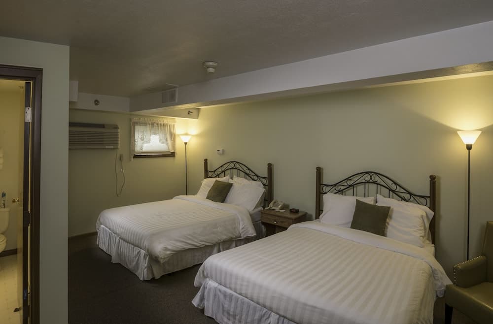 Sugarcreek Village Inn gallery photo in Sugarcreek, OH — image 11