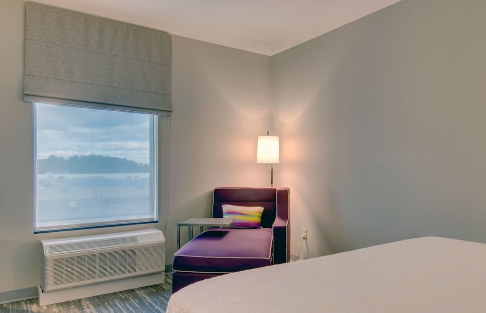 Hampton Inn & Suites Boston/Stoughton gallery photo in Stoughton — image 35