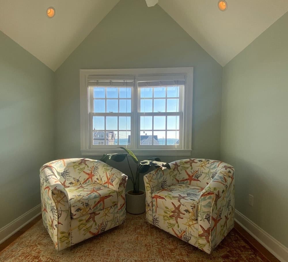 Beach Breeze Inn gallery photo in Falmouth, MA — image 87