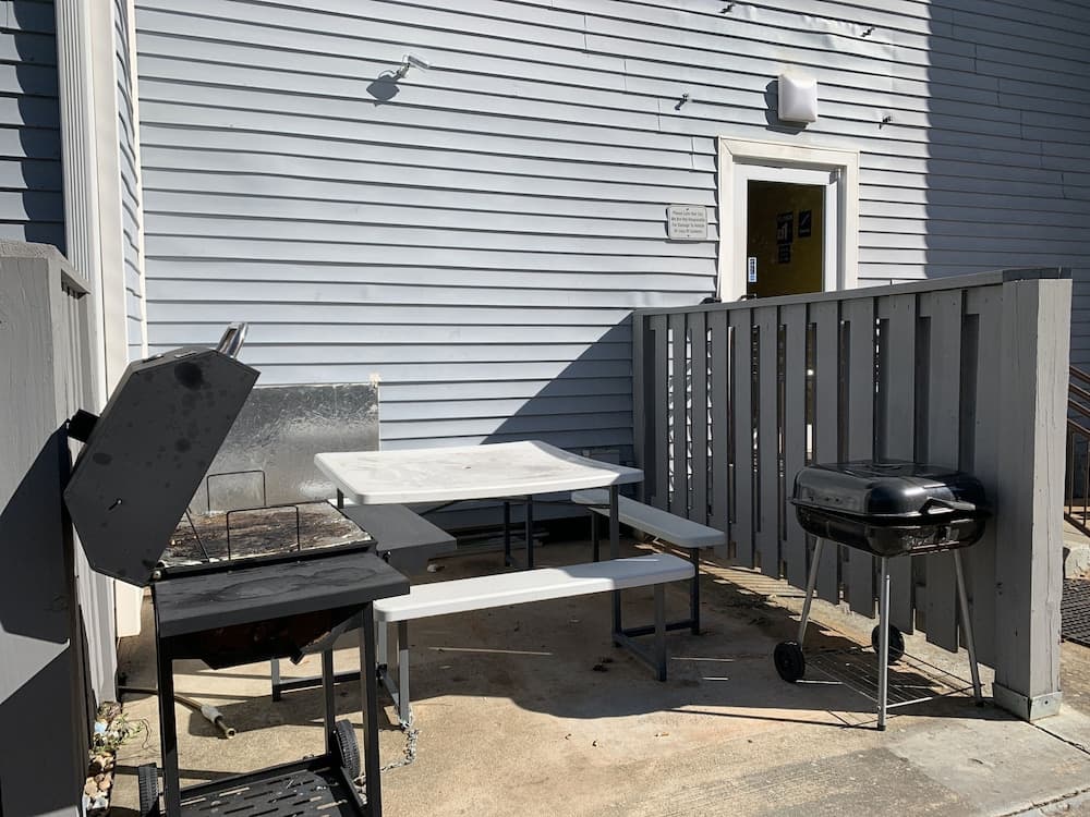 Holiday Lodge interior in Greensboro, GA — gallery photo 2