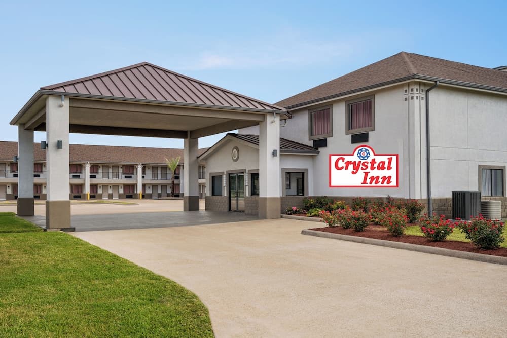 Crystal Inn Northeast Houston Downtown I-610 featured exterior or lobby in Houston, TX — similar hotel