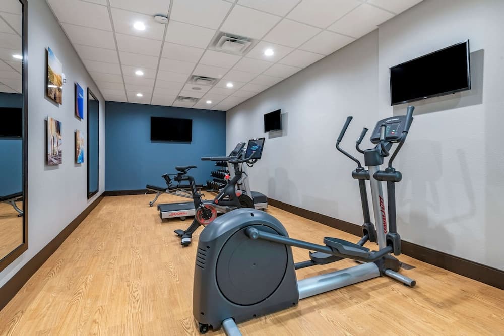Comfort Suites Gainesville near University gallery photo in Gainesville, FL — image 47