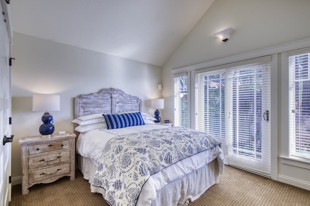 The Inn at Pleasant Beach gallery photo in Bainbridge Island, WA — image 23