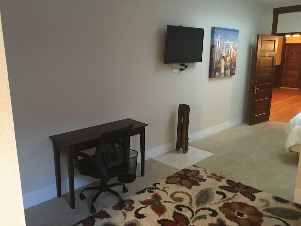 Hotel Burgess gallery photo in Reedley, CA — image 20