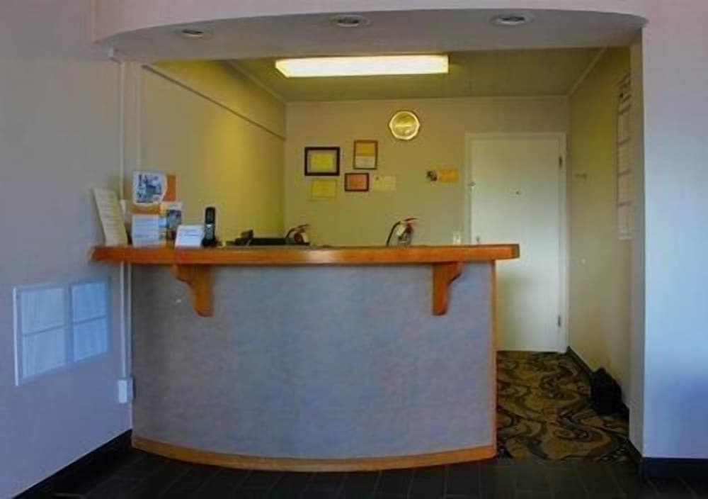 Rodeway Inn interior in Vernal, UT — gallery photo 2