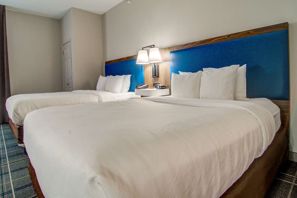 Comfort Suites Airport gallery photo in Newport News, VA — image 5