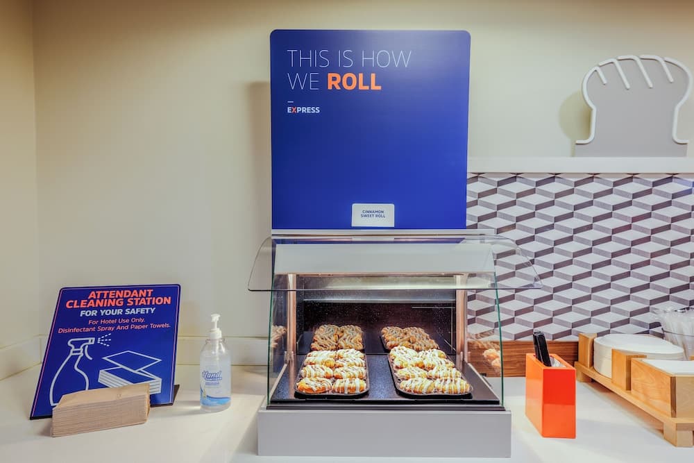Holiday Inn Express Burlington by IHG gallery photo in Burlington, NC — image 56