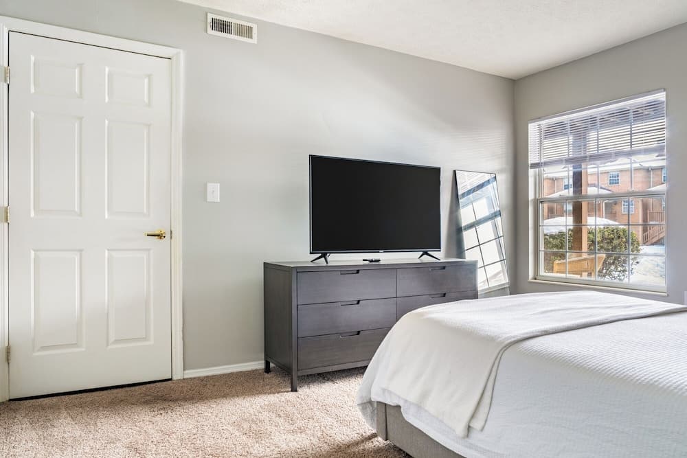 Landing Apartments Dayton property views in Dayton, OH — gallery photo 3