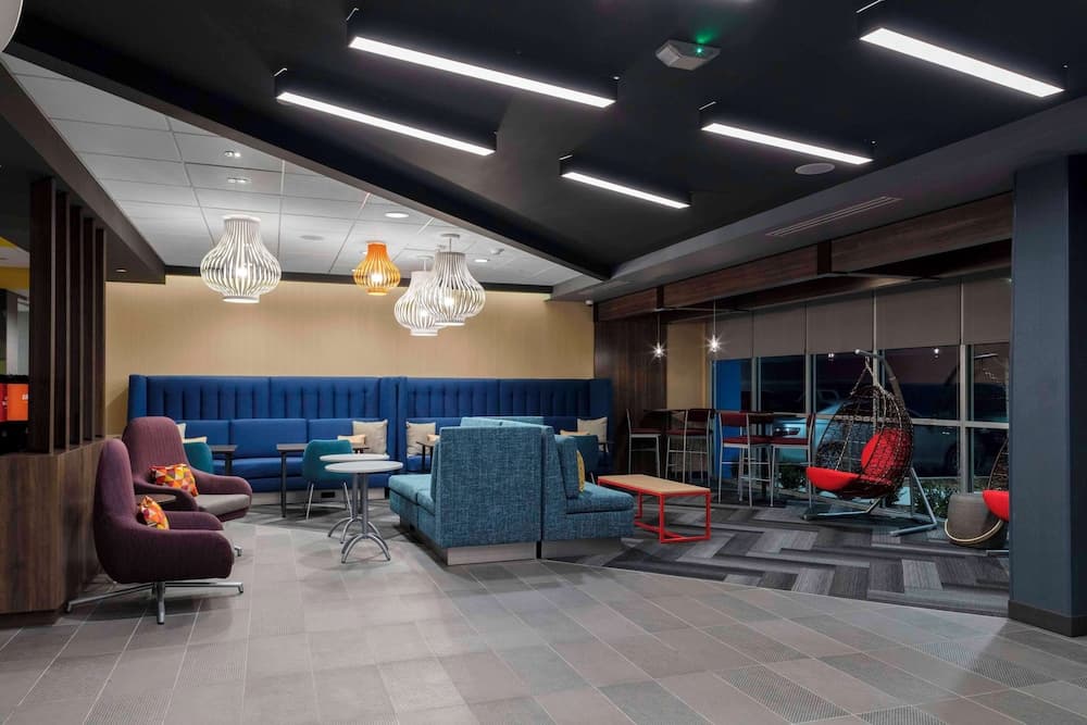 Tru By Hilton Manteca, Ca interior in Manteca, CA — gallery photo 2