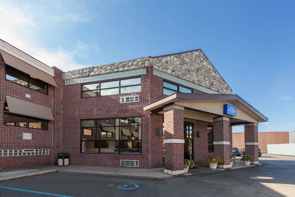 Baymont by Wyndham Downtown Detroit featured exterior or lobby in Detroit, MI — similar hotel