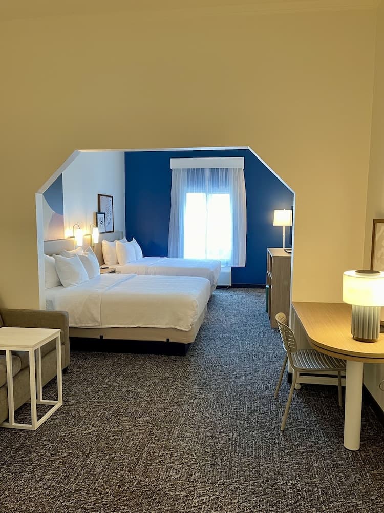 Spark by Hilton Commerce, GA interior in Commerce, GA — gallery photo 2