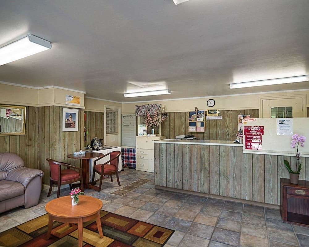 Econo Lodge — hotel in Westminster, California