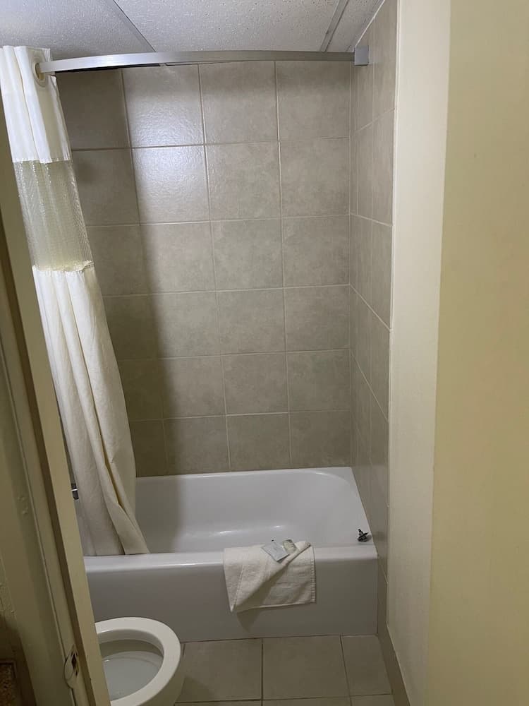 Farmington Inn property views in Farmington, NM — gallery photo 3