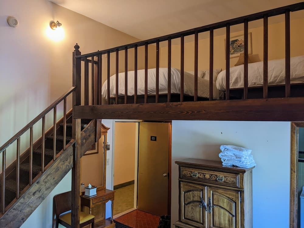 Melour Resort property views in Tannersville, NY — gallery photo 3