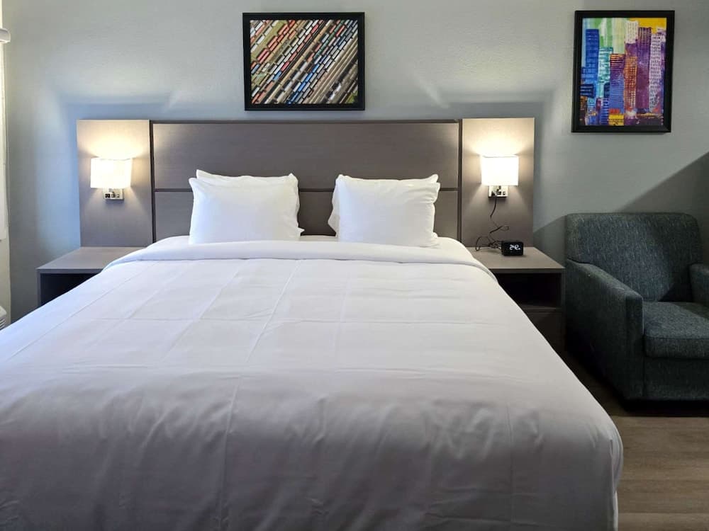 MainStay Suites Prince George - Fort Lee interior in Prince George, VA — gallery photo 2