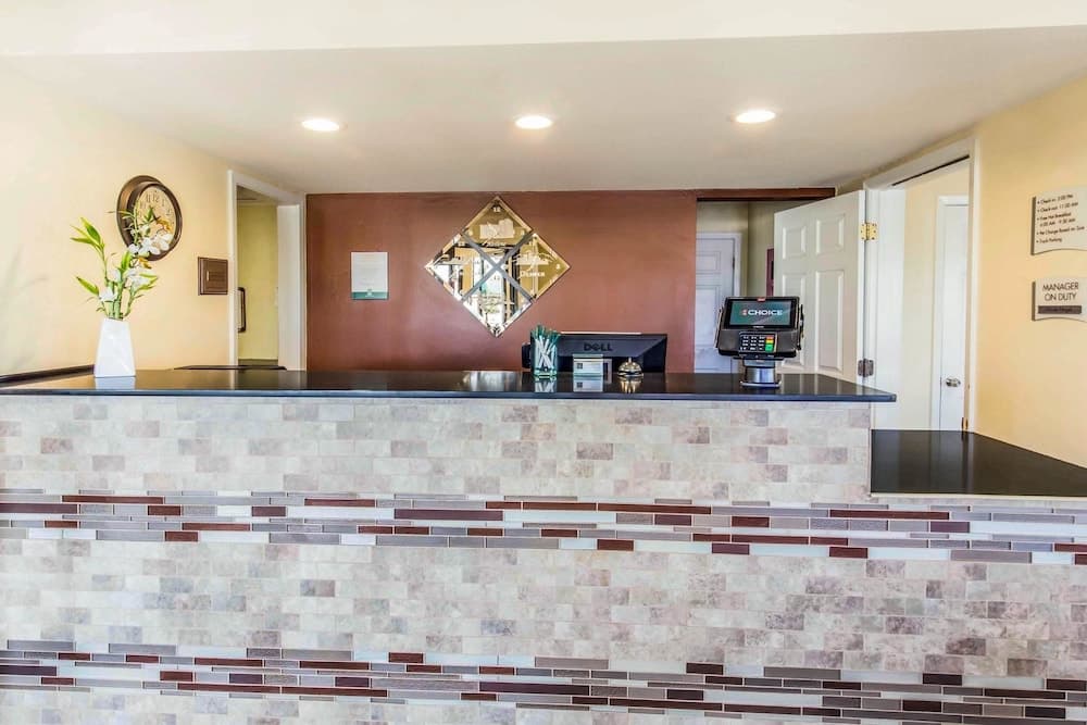 Quality Inn & Suites Abilene North interior in Abilene, TX — gallery photo 2