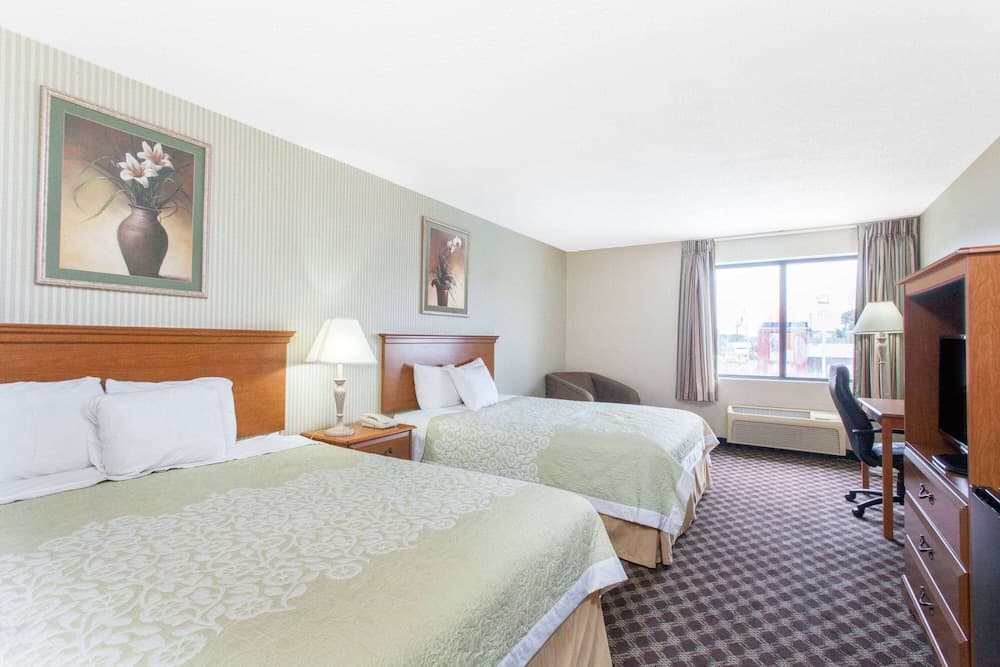 Days Inn & Suites by Wyndham Seaford gallery photo in Seaford, DE — image 4