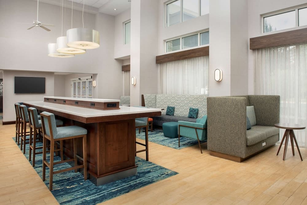 Hampton Inn & Suites Holly Springs interior in Holly Springs, NC — gallery photo 2