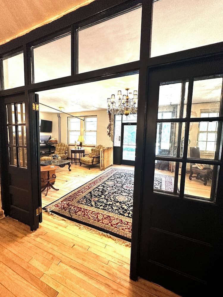 Silverton Mountain Manor interior in Silverton, ID — gallery photo 2