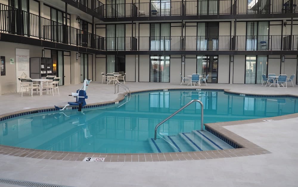 Holiday Inn Harrisburg - Hershey Area, I-81 by IHG gallery photo in Grantville, PA — image 36