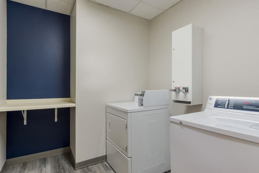 SureStay Plus Hotel by Best Western Highland Poughkeepsie gallery photo in Highland, NY — image 19