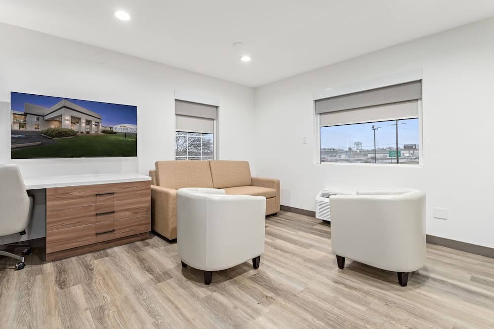 Baymont by Wyndham Beaumont gallery photo in Beaumont, TX — image 12