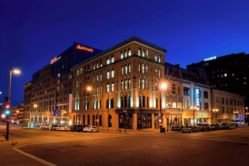 Marriott Milwaukee Downtown — hotel in Milwaukee, Wisconsin