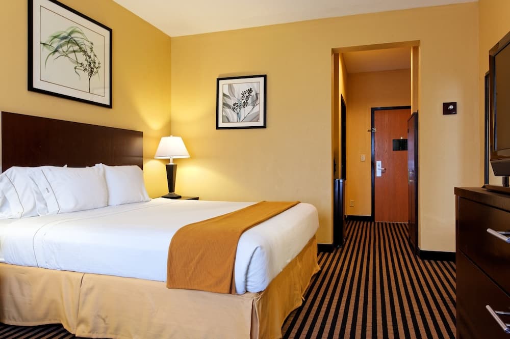 Holiday Inn Express Crockett by IHG property views in Crockett, TX — gallery photo 3