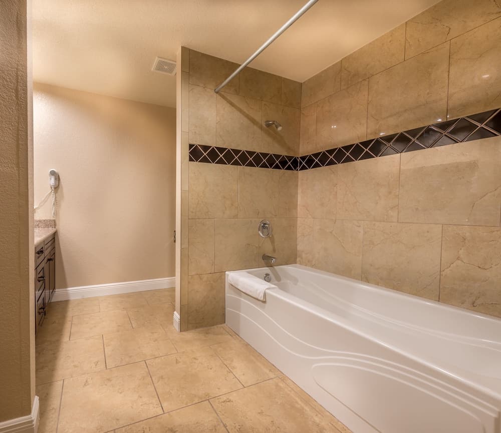 Edgewater Inn Reedley gallery photo in Reedley, CA — image 9