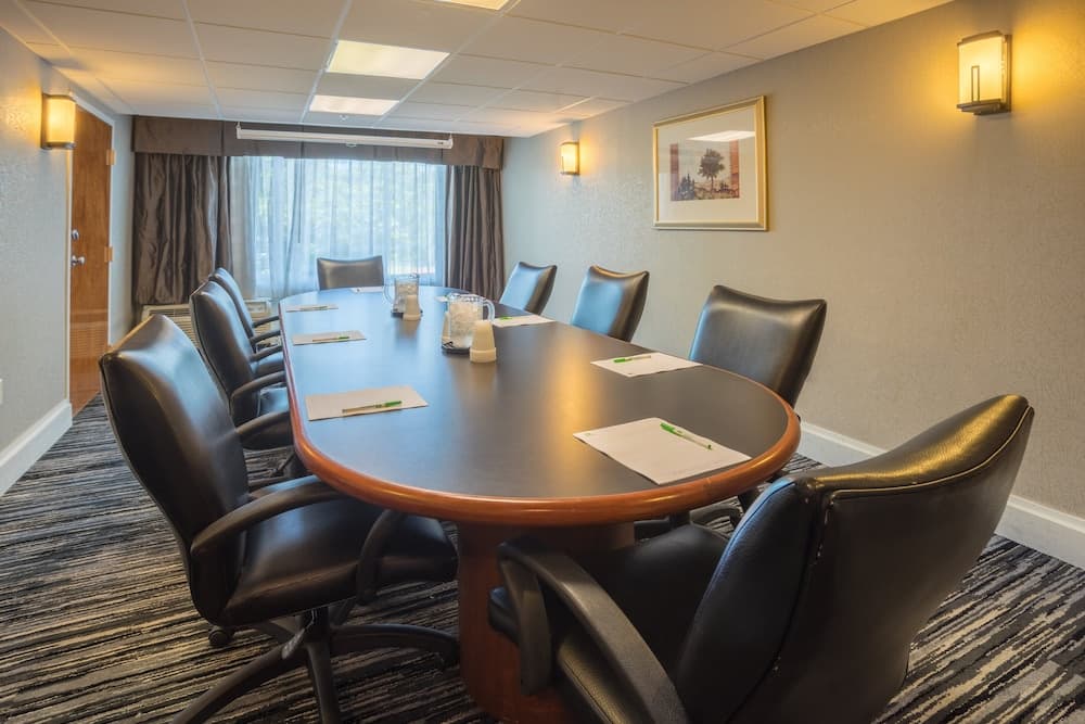 Holiday Inn Harrisburg - Hershey Area, I-81 by IHG gallery photo in Grantville, PA — image 61