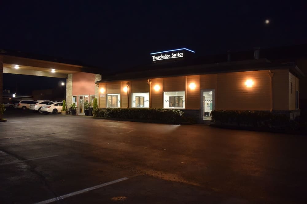 Travelodge Suites by Wyndham Newberg gallery photo in Newberg, OR — image 53