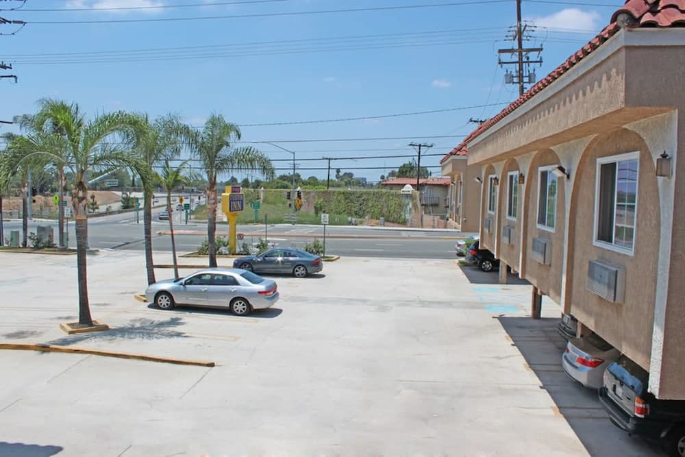 Orange Tustin Inn gallery photo in Orange, CA — image 10