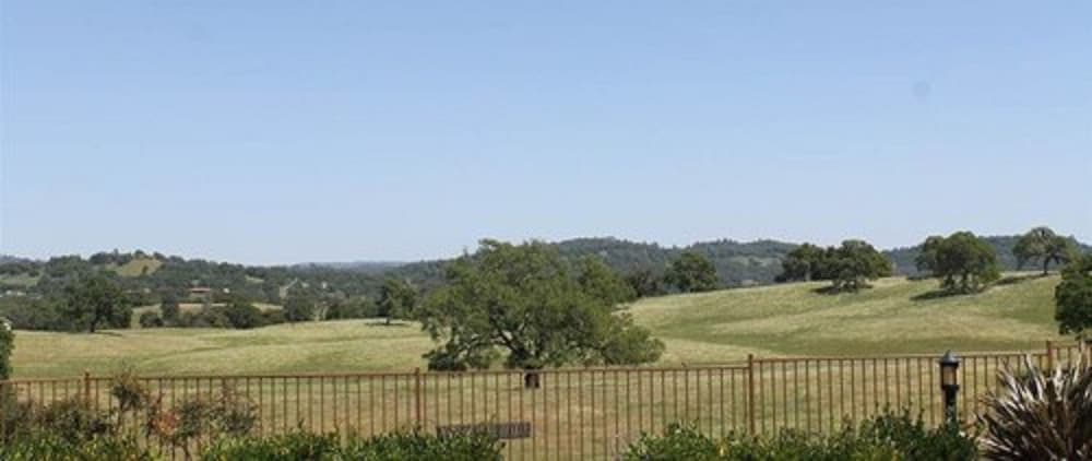Oak Ridge Inn gallery photo in Plymouth, CA — image 10
