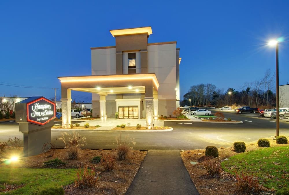 Hampton Inn & Suites Boston/Stoughton gallery photo in Stoughton — image 22