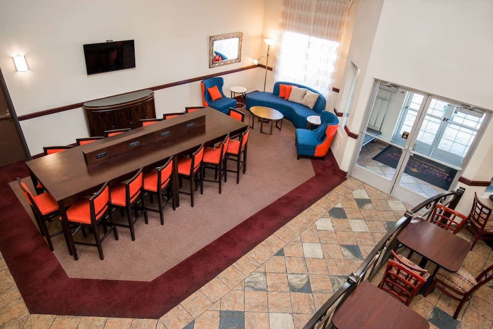 Hawthorn Suites by Wyndham Las Vegas/Henderson exterior or lobby in Henderson, NV — main listing photo