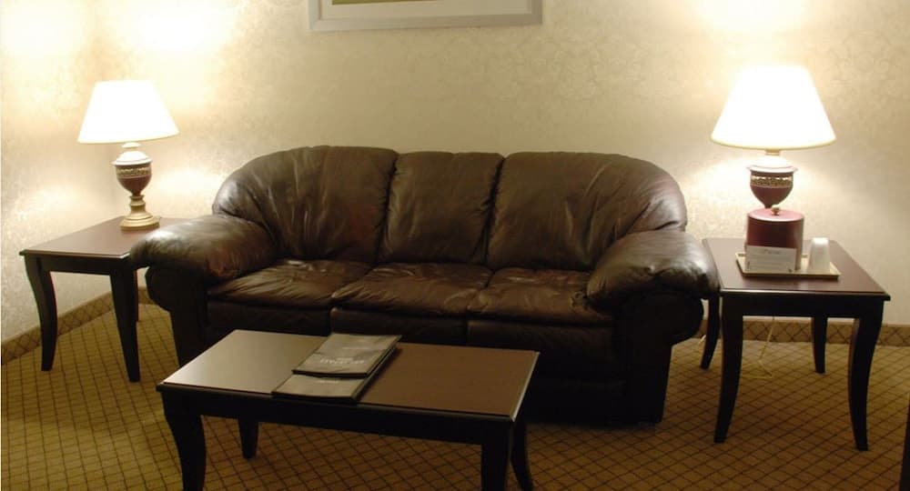 The Plaza Hotel & Suites Winona interior in Winona, MN — gallery photo 2