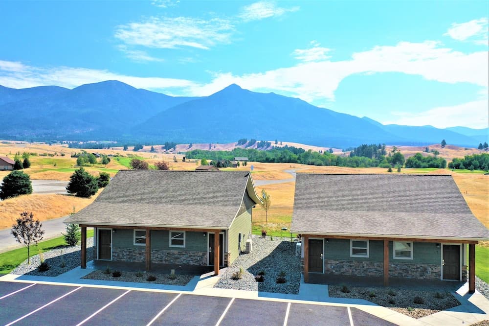 The Suites at Indian Springs Montana interior in Eureka, MT — gallery photo 2