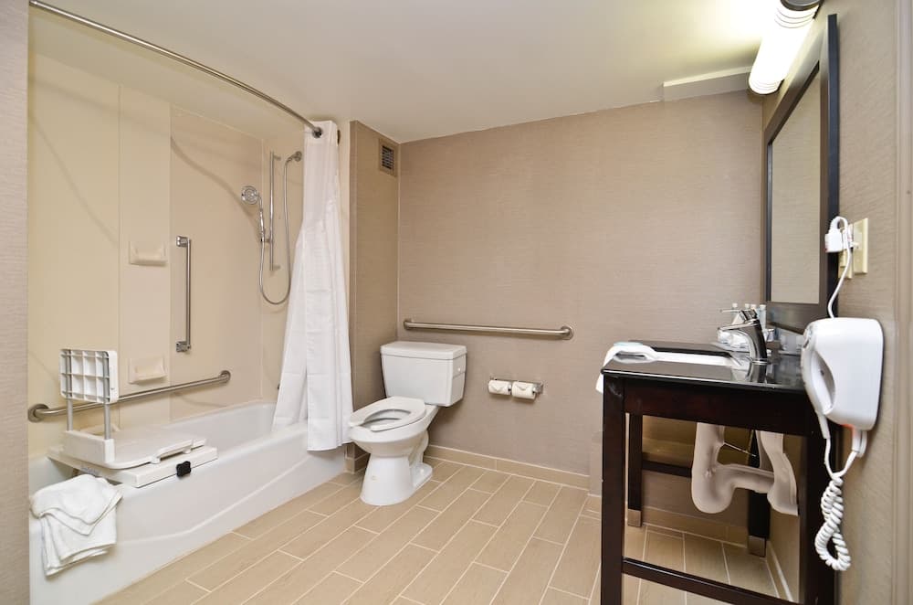 Holiday Inn Express Burlington by IHG gallery photo in Burlington, NC — image 36
