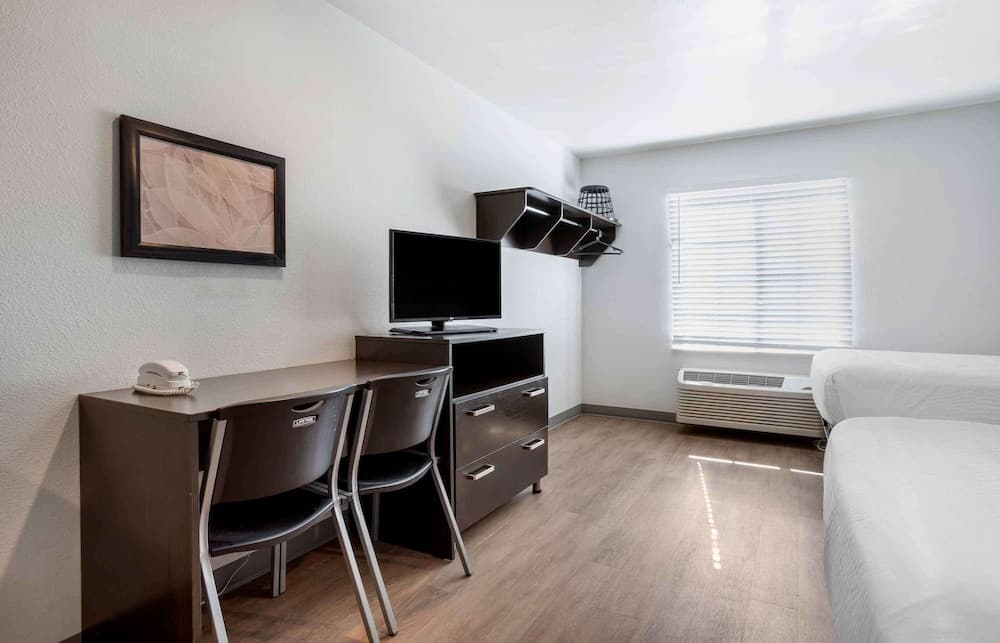 Extended Stay America Select Suites - Beaumont property views in Beaumont, TX — gallery photo 3