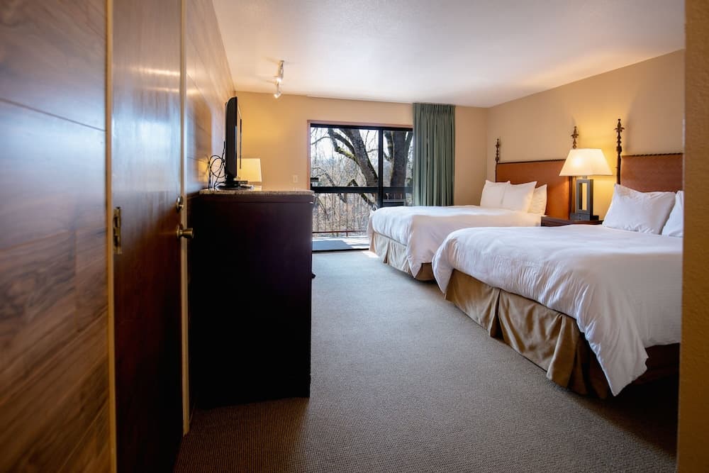 Riverside Inn gallery photo in Grants Pass, OR — image 37