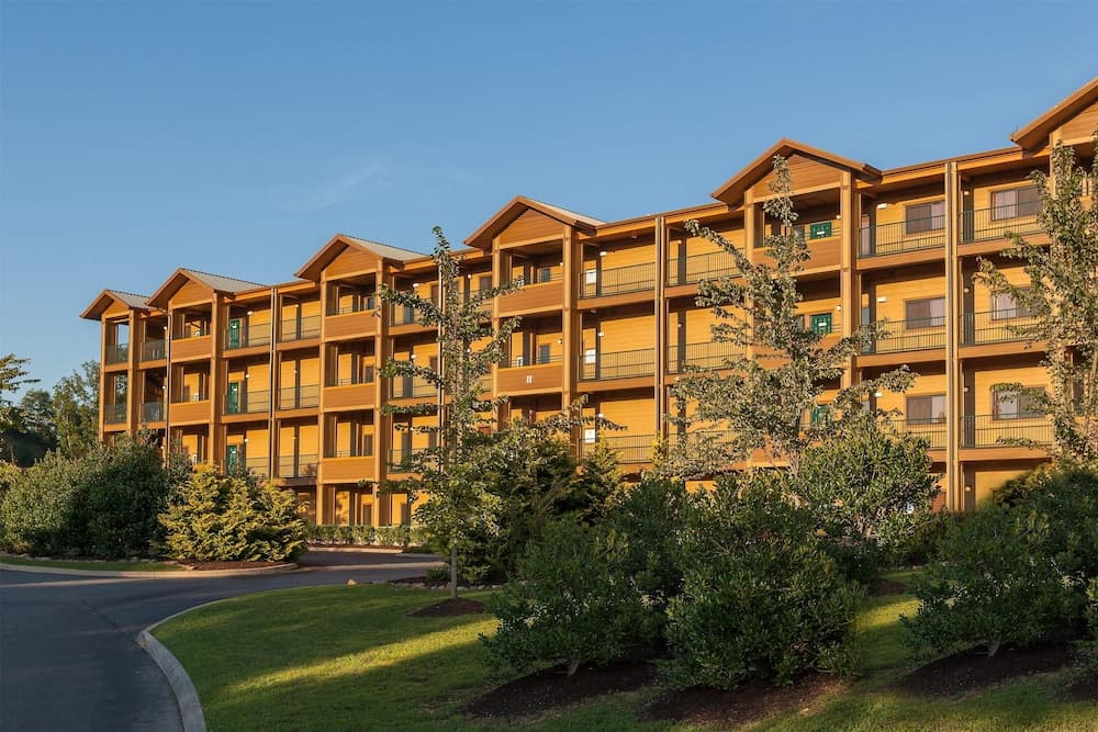 Hilton Vacation Club MountainLoft Gatlinburg featured exterior or lobby in Gatlinburg, TN — similar hotel
