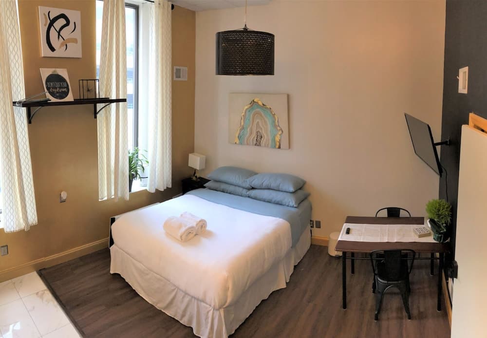 Stay Pittsburgh interior in Pittsburgh, PA — gallery photo 2