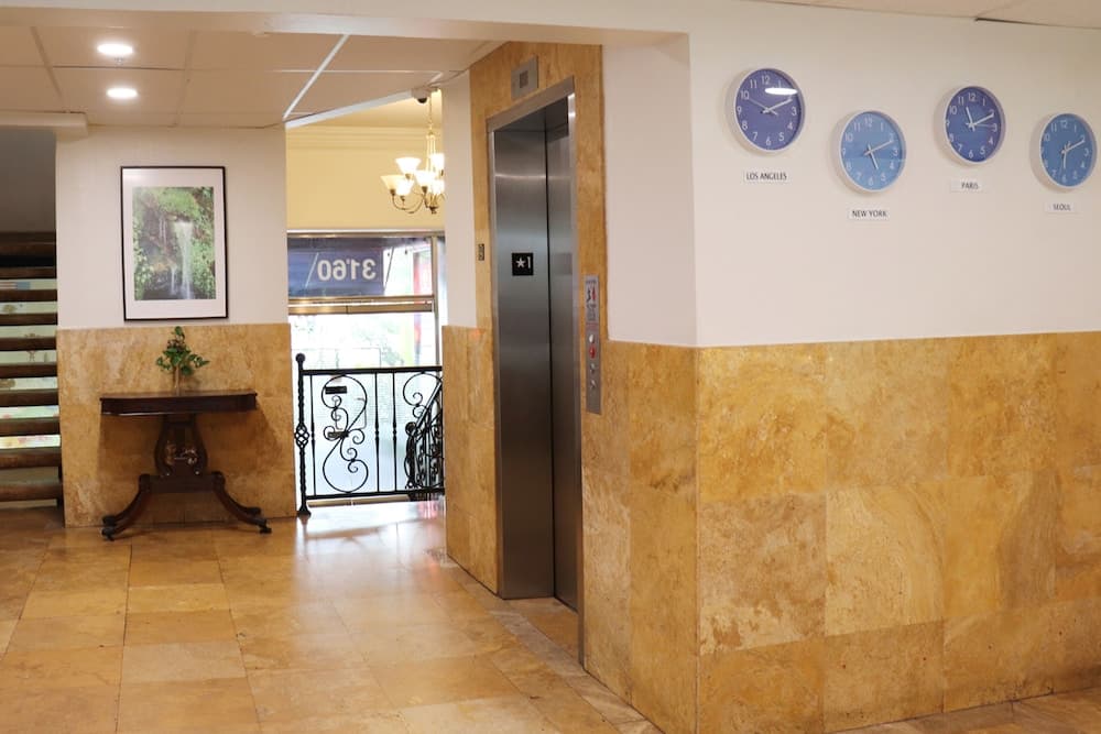 Hometel Suites - Los Angeles (Koreatown) interior in Los Angeles, CA — gallery photo 2