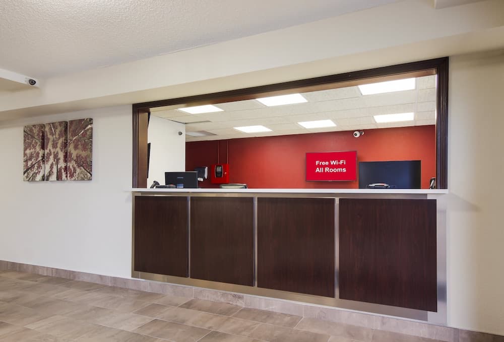 Red Roof Inn Lawrenceburg interior in Lawrenceburg, IN — gallery photo 2