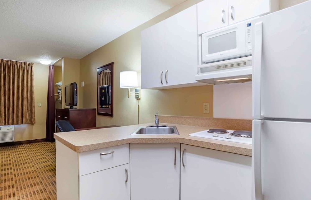 Extended Stay America Suites New Orleans Metairie interior in Metairie, LA — gallery photo 2
